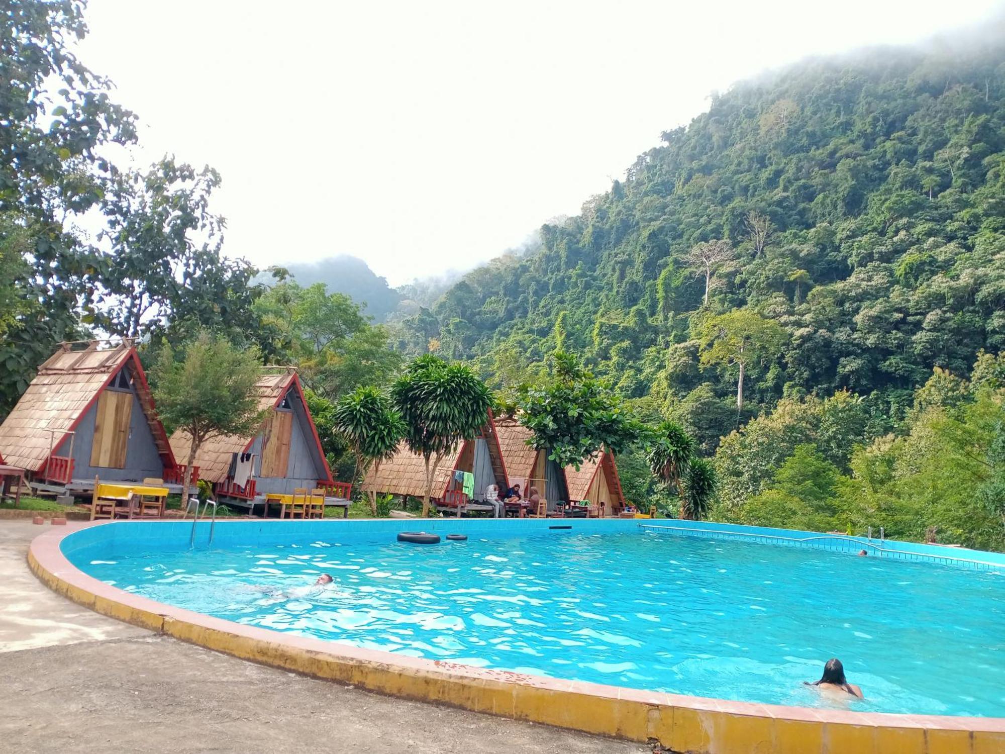 Campingsite Swimming Pool Ban Nongkham Екстер'єр фото