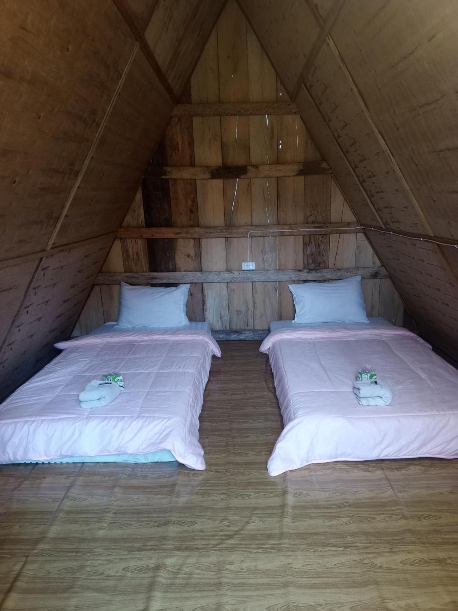 Campingsite Swimming Pool Ban Nongkham Екстер'єр фото