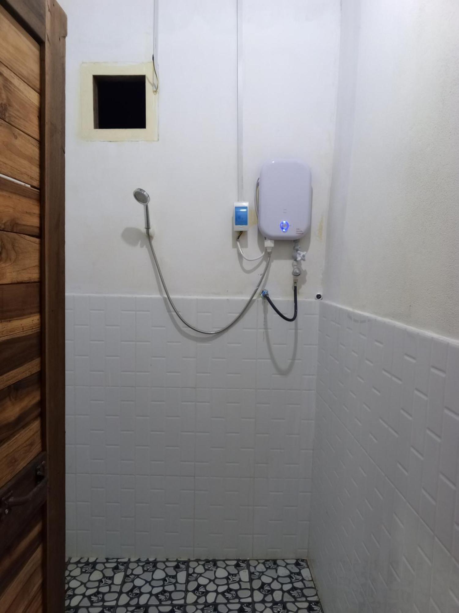 Campingsite Swimming Pool Ban Nongkham Екстер'єр фото
